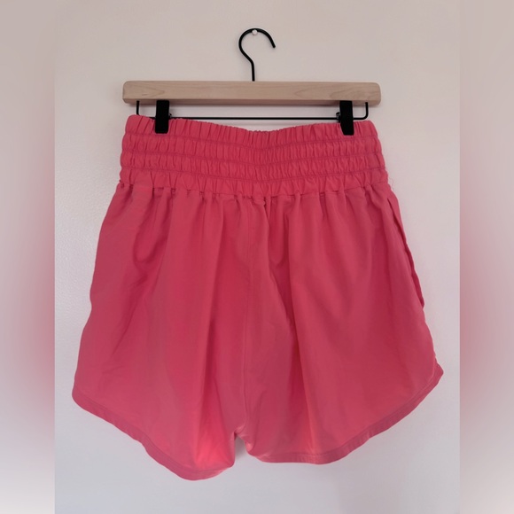 Nike Women's One Dri-FIT Ultra High-Waisted 3"
Brief-Lined Shorts Punch Pink - Picture 6 of 9